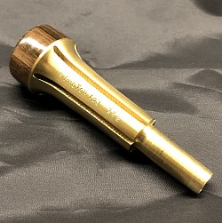 オプションの6本スリット入り仕様