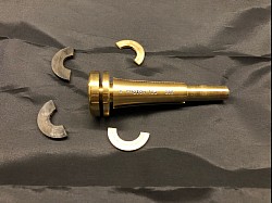オプションの3本スリットとリング仕様