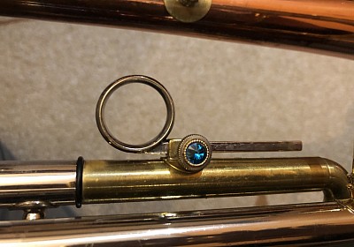 留めネジに加工例